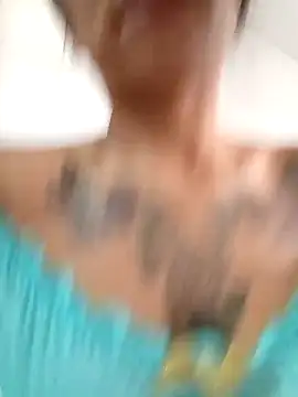 Snapshot of Liahdiaz_ chatting on October 18, 2025, 2:08 pm Liahdiaz  online show from October 18, 2025, 2:08 pm