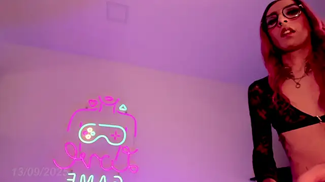 Snapshot of Isabella_Haddad chatting on September 13, 2025, 8:20 pm Isabella Haddad online show from September 13, 2025, 8:20 pm