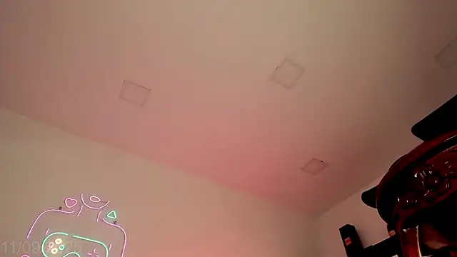 Snapshot of Isabella_Haddad chatting on September 11, 2025, 7:36 pm Isabella Haddad online show from September 11, 2025, 7:36 pm