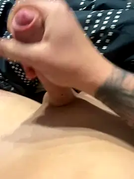 alex110429 online show from January 8, 2026, 8:04 pm