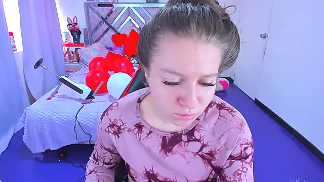 Luna Analya online show from February 14, 2026, 5:46 pm