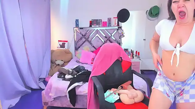 Luna Analya online show from March 20, 2026, 2:51 pm