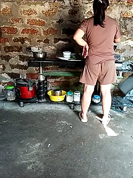 Snapshot of Mona8386 chatting on September 20, 2025, 2:27 am Mona8386 online show from September 20, 2025, 2:27 am