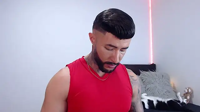 andrea de lucaa online show from September 24, 2025, 3:02 am