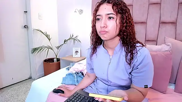 Snapshot of megannherrera chatting on February 28, 2026, 1:55 pm megannherrera online show from February 28, 2026, 1:55 pm