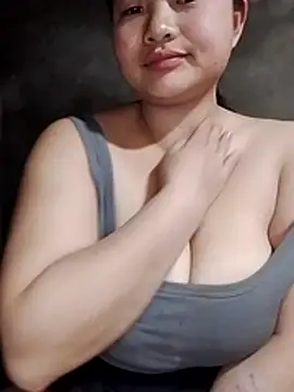 girl-babi online show from December 17, 2025, 12:32 pm