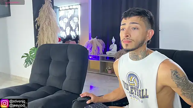 tattoguys cums online show from November 5, 2025, 9:18 pm