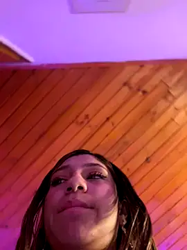 Snapshot of Isabella18_pink chatting on October 2, 2025, 3:04 pm Isabella18 pink online show from October 2, 2025, 3:04 pm