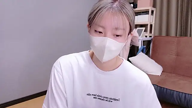 Snapshot of Nana__ch chatting on September 10, 2025, 5:50 am Nana ch online show from September 10, 2025, 5:50 am