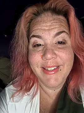 Courdles online show from October 26, 2025, 7:20 am