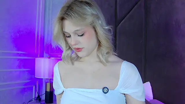 Snapshot of CaitlinSugar chatting on October 6, 2025, 4:46 am CaitlinSugar online show from October 6, 2025, 4:46 am