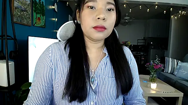 SHEILYN  online show from April 21, 2026, 3:24 am