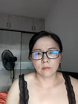 luxi8899 online show from September 18, 2025, 6:27 am