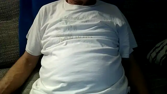 Snapshot of velikifant7 chatting on February 20, 2026, 6:43 pm velikifant7 online show from February 20, 2026, 6:43 pm