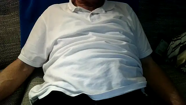 Snapshot of velikifant7 chatting on February 10, 2026, 5:23 pm velikifant7 online show from February 10, 2026, 5:23 pm