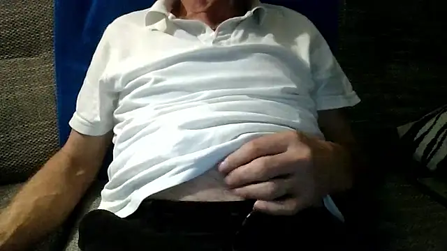 Snapshot of velikifant7 chatting on January 15, 2026, 5:27 pm velikifant7 online show from January 15, 2026, 5:27 pm