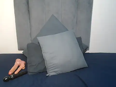 GorillaGripCunt77 online show from November 29, 2025, 12:22 am