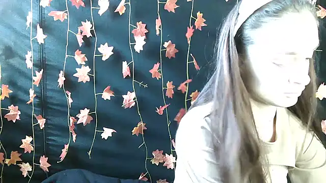 Snapshot of __Leyla__ chatting on October 19, 2025, 12:30 pm   Leyla   online show from October 19, 2025, 12:30 pm