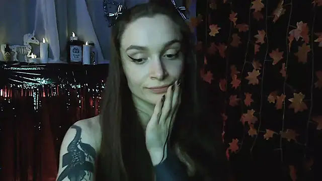 Snapshot of __Leyla__ chatting on October 18, 2025, 7:49 pm   Leyla   online show from October 18, 2025, 7:49 pm