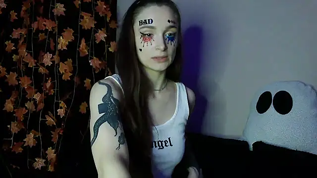 Snapshot of __Leyla__ chatting on October 29, 2025, 5:34 pm   Leyla   online show from October 29, 2025, 5:34 pm