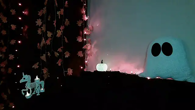 Snapshot of __Leyla__ chatting on October 20, 2025, 7:03 pm   Leyla   online show from October 20, 2025, 7:03 pm