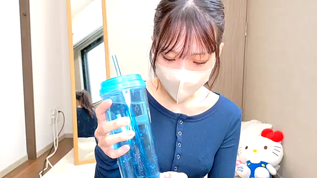 Snapshot of riri__nyan_o0 chatting on February 20, 2026, 5:15 am riri nyan o0 online show from February 20, 2026, 5:15 am