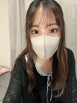 Snapshot of riri__nyan_o0 chatting on October 6, 2025, 5:19 am riri nyan o0 online show from October 6, 2025, 5:19 am