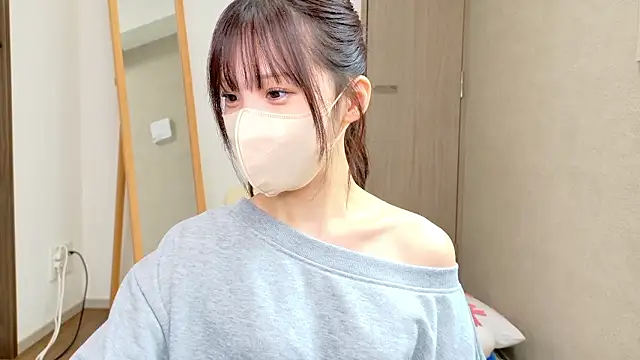 Snapshot of riri__nyan_o0 chatting on February 16, 2026, 5:06 am riri nyan o0 online show from February 16, 2026, 5:06 am