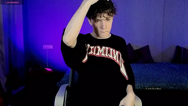 DYLAN  WILSON online show from September 14, 2025, 3:56 pm