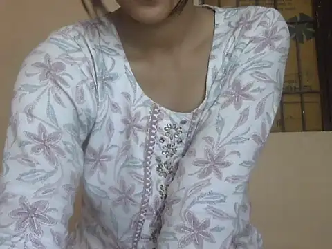Snapshot of Nura7 chatting on May 4, 2026, 1:31 am Nura7 online show from May 4, 2026, 1:31 am
