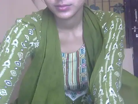 Snapshot of Nura7 chatting on April 30, 2026, 6:42 am Nura7 online show from April 30, 2026, 6:42 am