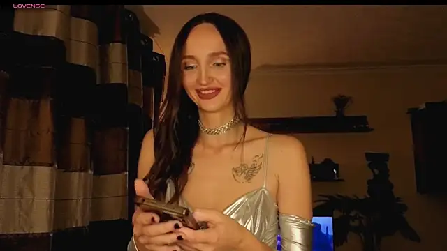 Snapshot of xSweetMissx chatting on September 19, 2025, 8:13 pm xSweetMissx online show from September 19, 2025, 8:13 pm