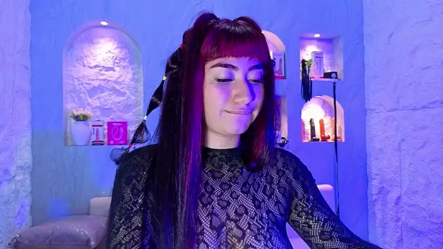 Sophia tf online show from March 19, 2026, 3:39 am