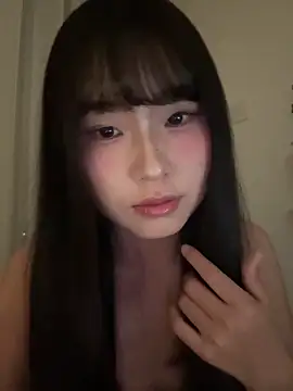 77momomo online show from May 19, 2026, 3:08 pm
