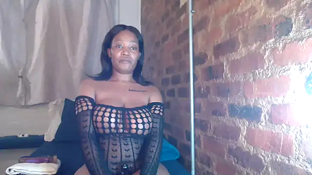 SweetPortableAmber online show from September 18, 2025, 10:13 pm