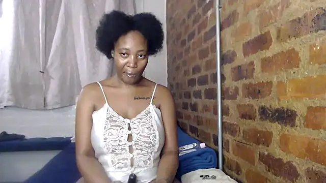 SweetPortableAmber online show from October 23, 2025, 5:44 pm