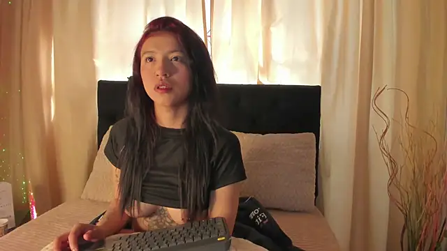 Snapshot of Tiffany_Nm chatting on September 22, 2025, 1:17 pm Tiffany Nm online show from September 22, 2025, 1:17 pm