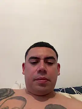 Snapshot of davidxxx099 chatting on May 27, 2026, 8:27 pm davidxxx099 online show from May 27, 2026, 8:27 pm