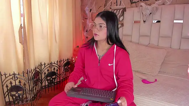 Jade Nmm online show from October 28, 2025, 1:10 pm