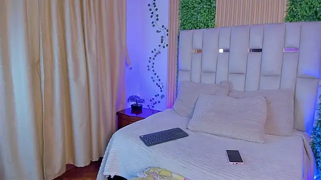 Snapshot of Jade_Nmm chatting on February 12, 2026, 12:38 pm Jade Nmm online show from February 12, 2026, 12:38 pm