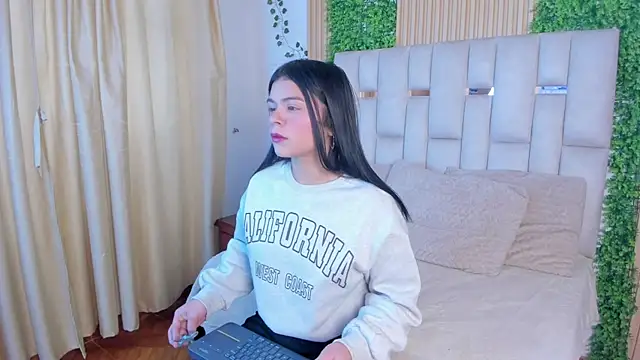 Snapshot of Jade_Nmm chatting on January 19, 2026, 1:59 pm Jade Nmm online show from January 19, 2026, 1:59 pm