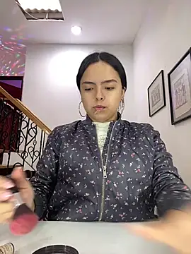 Snapshot of EmilyHarperr chatting on October 17, 2025, 11:56 am EmilyHarperr online show from October 17, 2025, 11:56 am