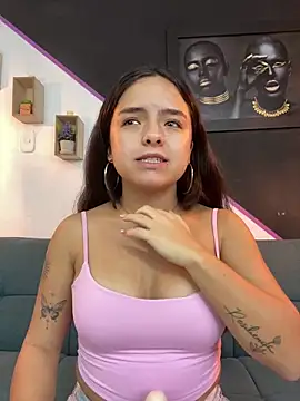 Snapshot of EmilyHarperr chatting on October 9, 2025, 11:44 am EmilyHarperr online show from October 9, 2025, 11:44 am