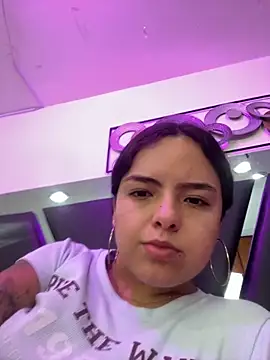 Snapshot of EmilyHarperr chatting on October 6, 2025, 11:33 am EmilyHarperr online show from October 6, 2025, 11:33 am