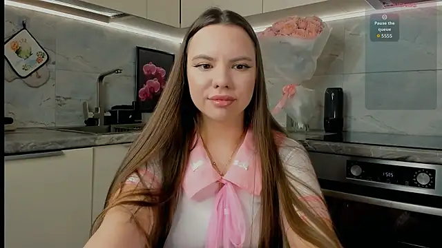 Chloe loo online show from January 14, 2026, 8:23 pm