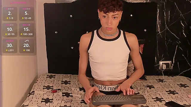 owen sexy25 online show from October 16, 2025, 8:06 pm