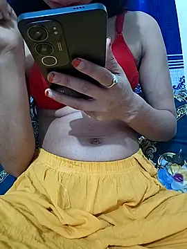 maya-Couple19 online show from November 26, 2025, 6:08 pm