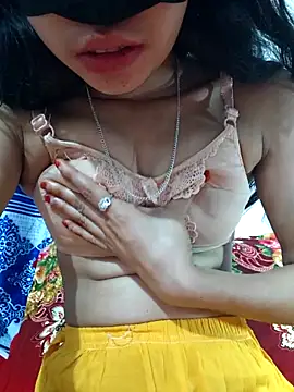 maya-Couple19 online show from November 10, 2025, 6:35 pm