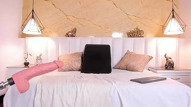 Megan Voss online show from October 3, 2025, 1:01 pm