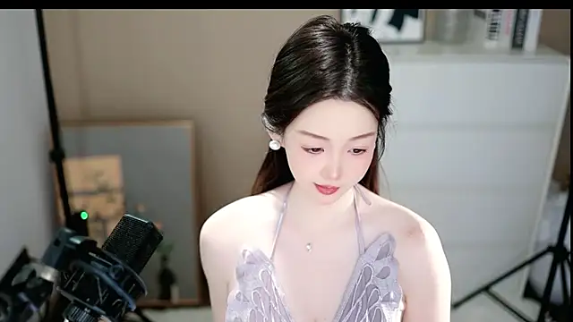 abbyli12 online show from January 5, 2026, 5:27 pm